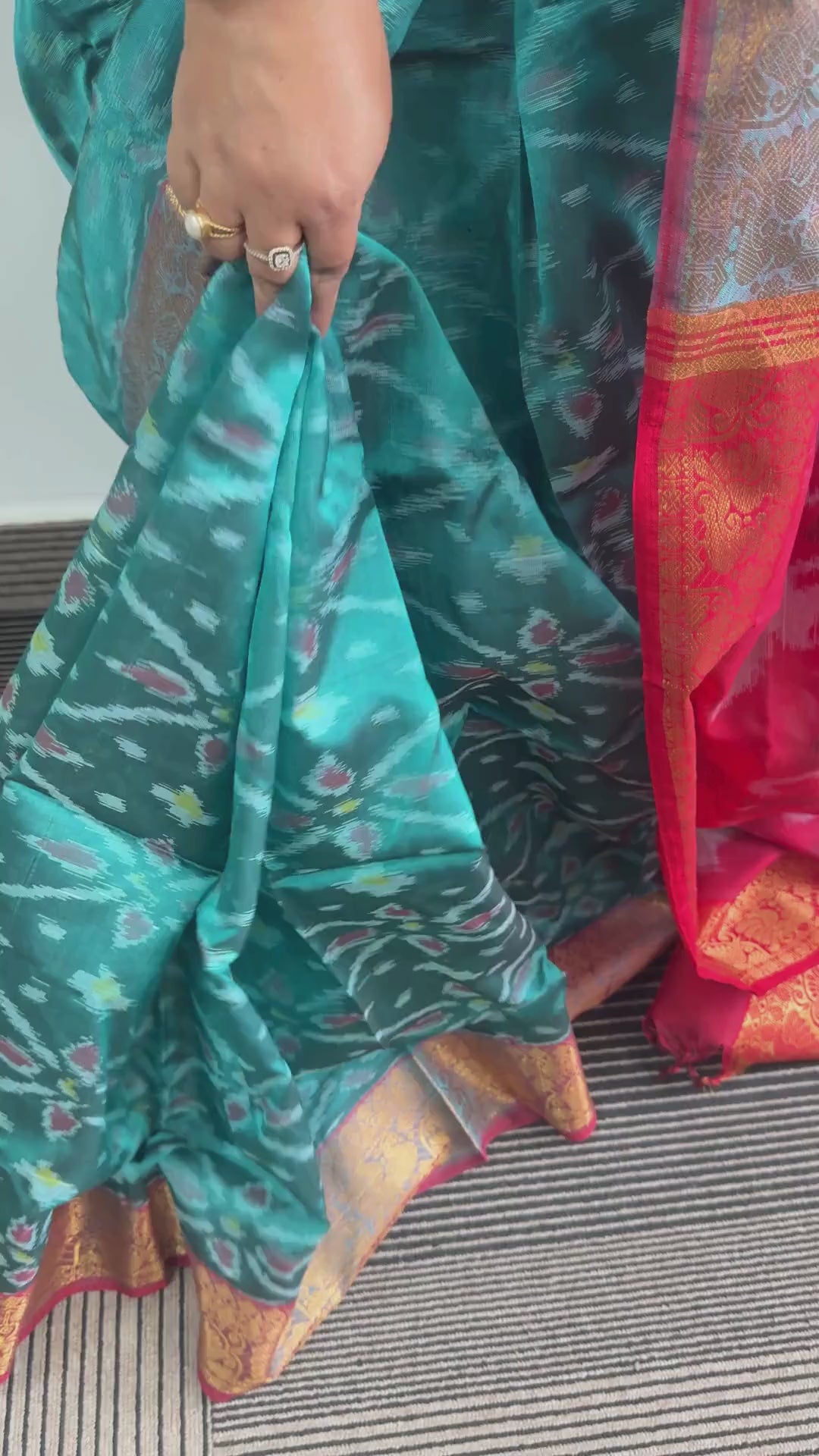 Neel Vaayu Pochampally Saree