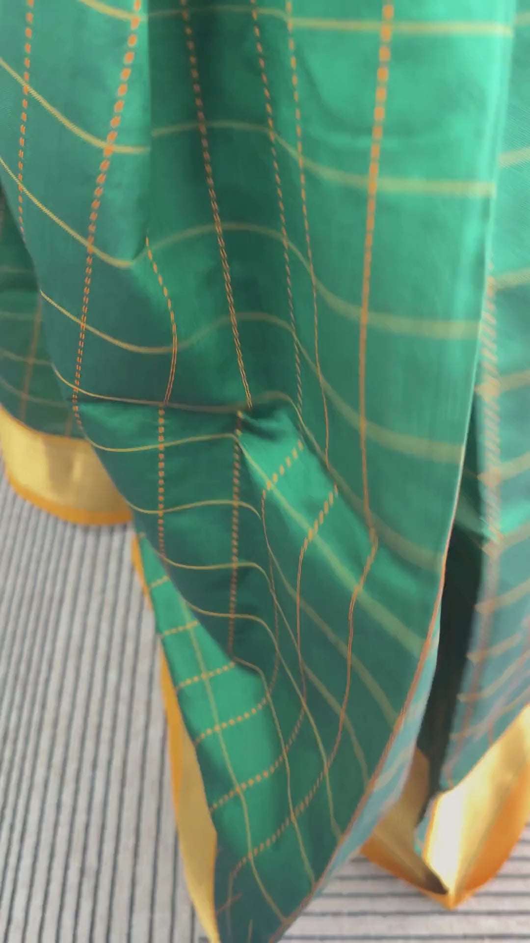 Kanak Vaayu Saree